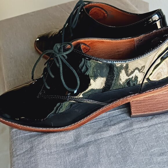 Black Patent Dressy Oxfords - Picture 8 of 9